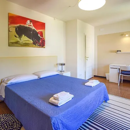 5 Bedroom Amazing In Fabbiano * Fabbiano (Lucca)