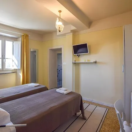 別荘 5 Bedroom Amazing In Fabbiano *